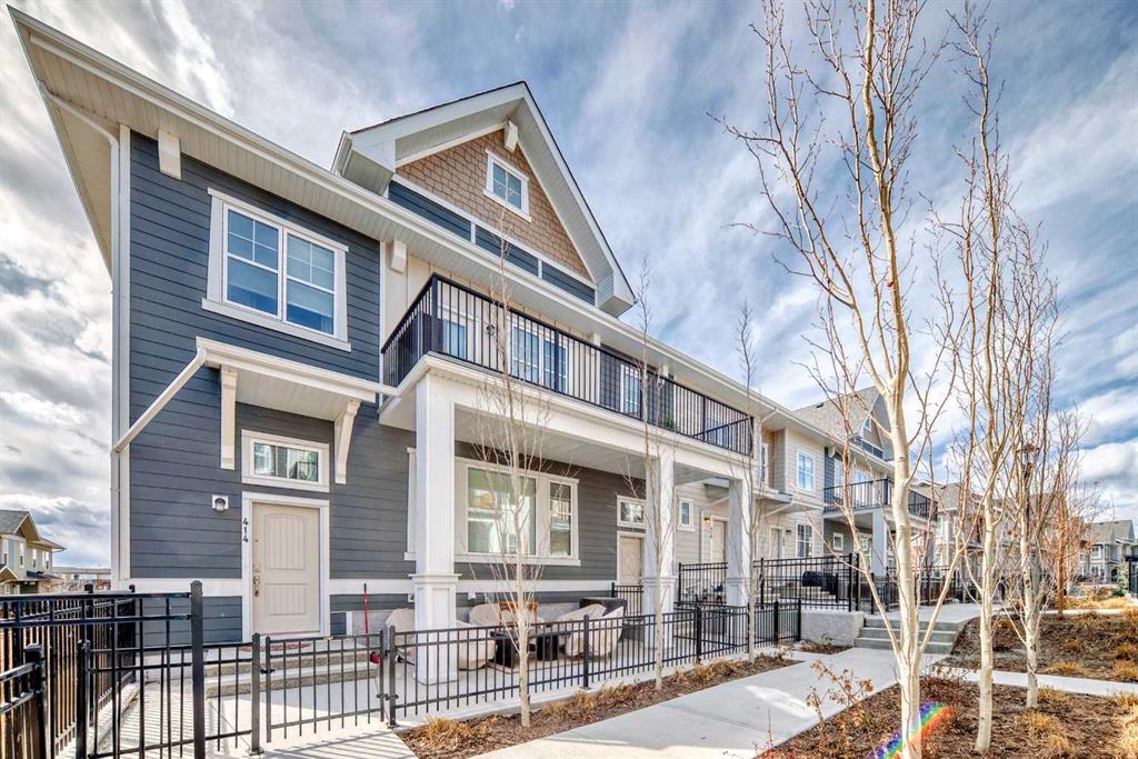 410 Cranbrook Walk SE, Calgary, Alberta, T3M 2V5