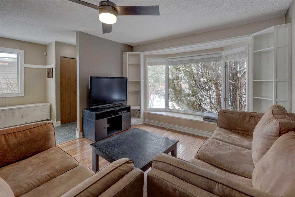 16 Martingrove Mews NE, Calgary, Alberta, T3J2S9