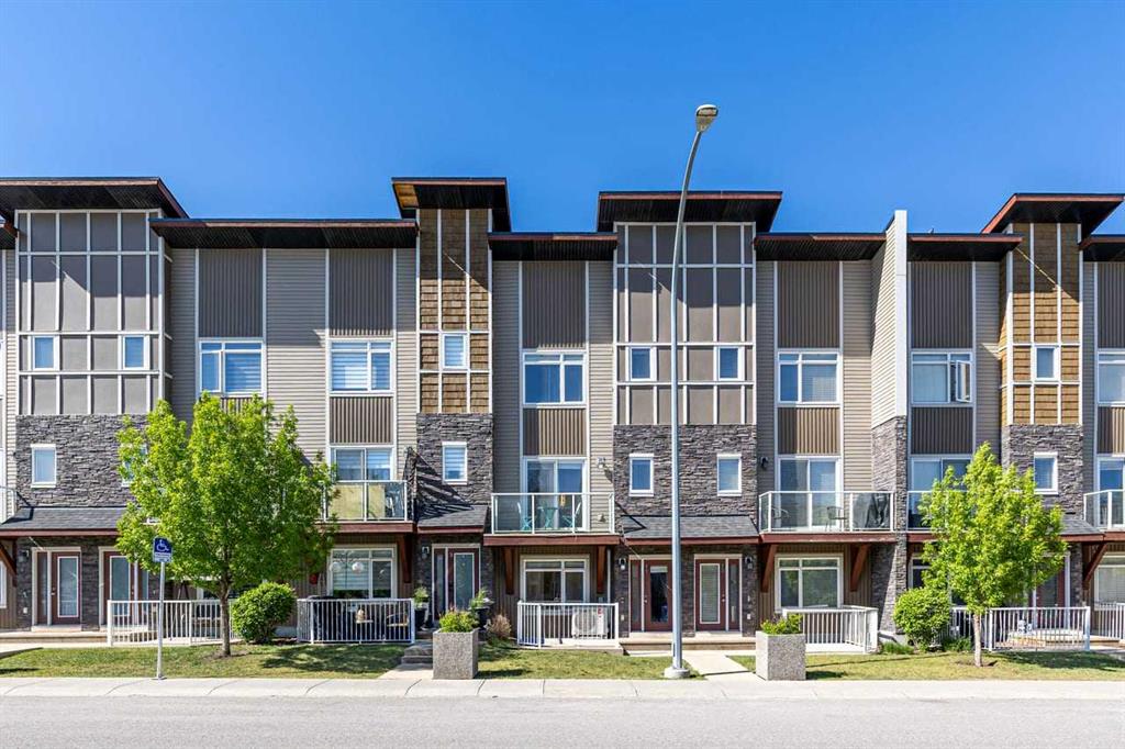 11 Skyview Point Heath NE, Calgary, Alberta, T3N 0L7