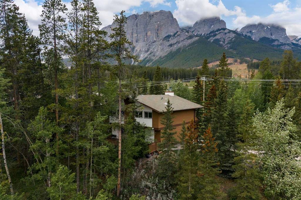 #1 1061 Evergreen Circle, Canmore, Alberta, T1W 2R2
