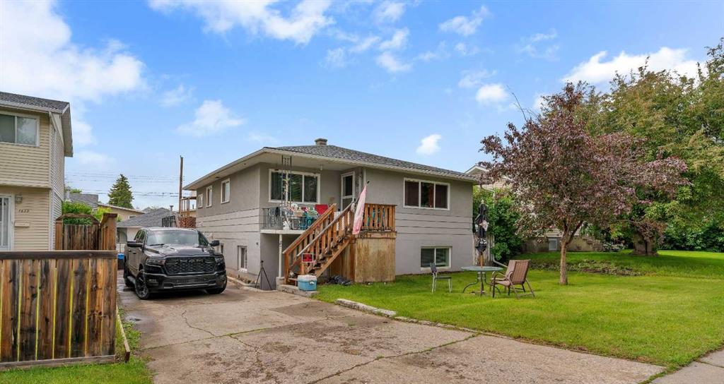 7621 23 Street SE, Calgary, Alberta, T2C 0Y2