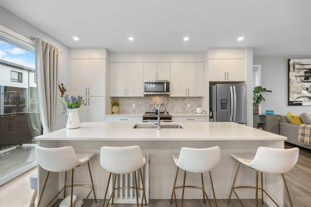 605 Evanston Link NW, Calgary, Alberta, T3P 1S2