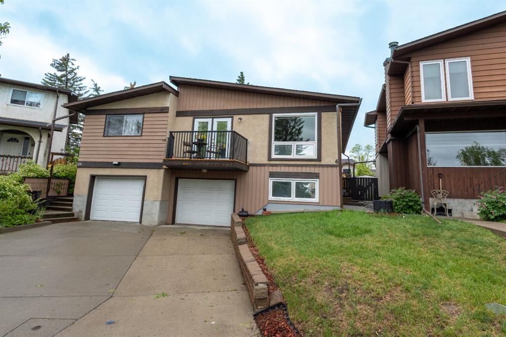 62 Berkley Close NW, Calgary, Alberta, T3K1B3