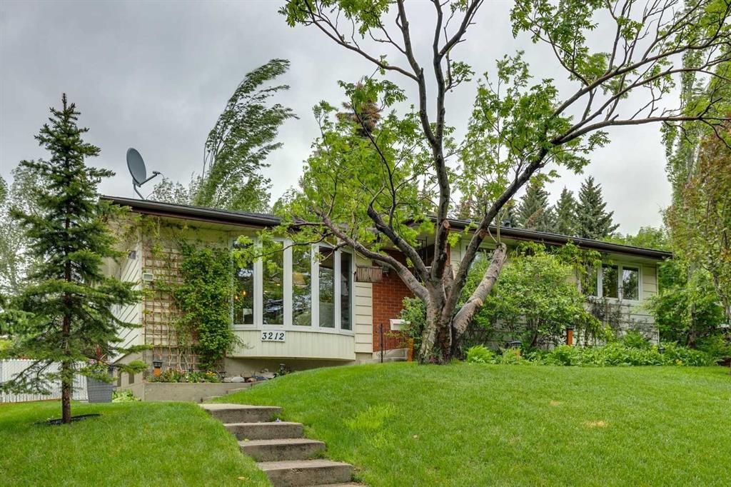 3212 Conrad Drive NW, Calgary, Alberta, T2L 1B4