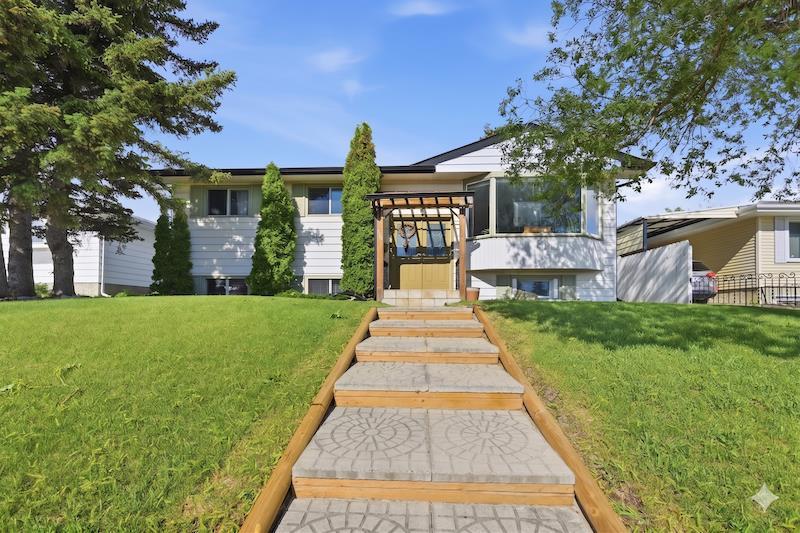 7115 Huntercrest Road NW, Calgary, Alberta, T2K 4J9