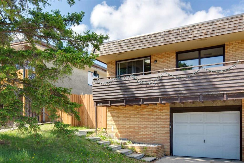 7833 Hunterquay Road NW, Calgary, Alberta, T2K 4V1
