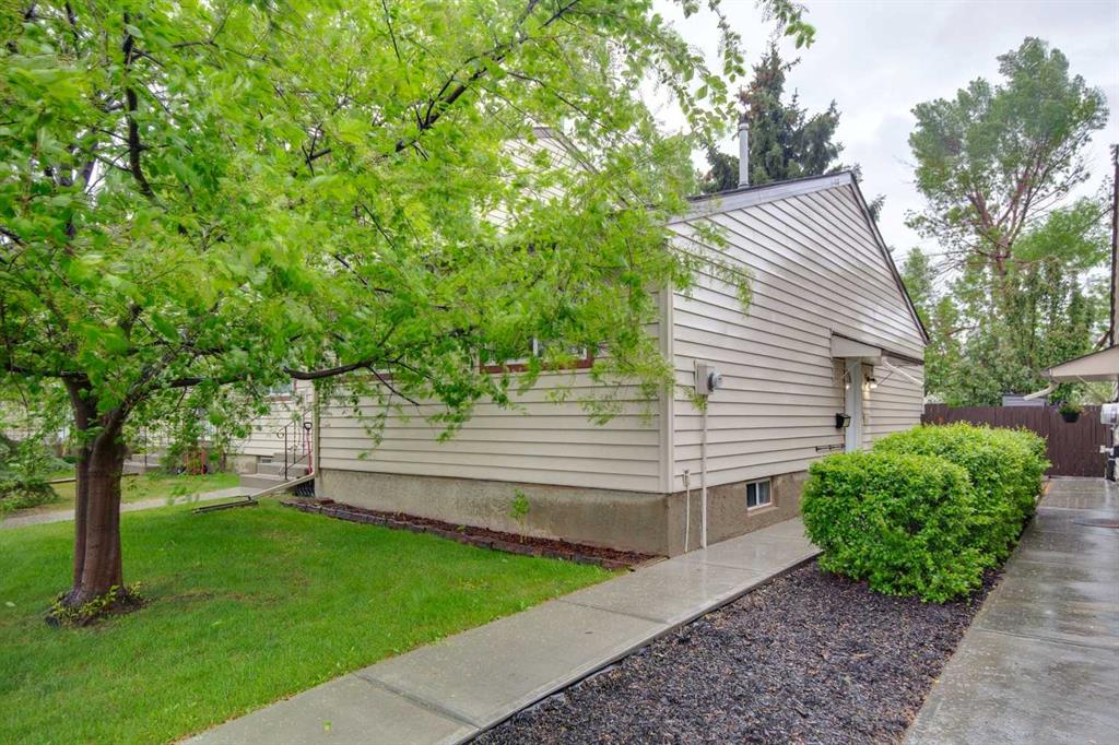 #118 6100 4 Avenue NE, Calgary, Alberta, T2A 5Z8