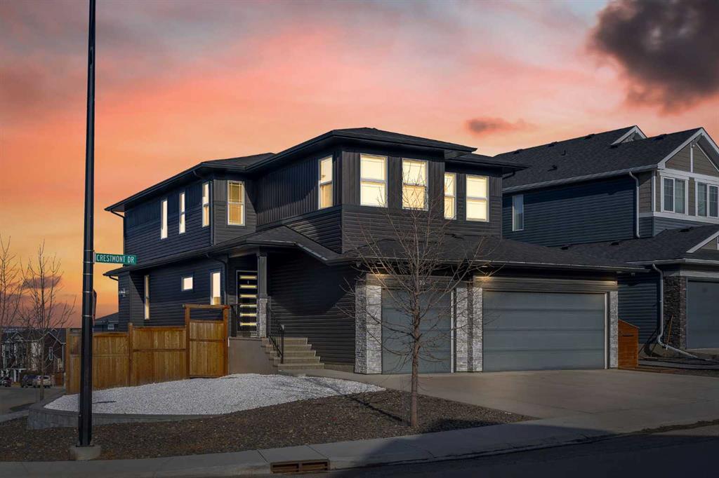 325 Crestmont Drive SW, Calgary, Alberta, T3B 6G9