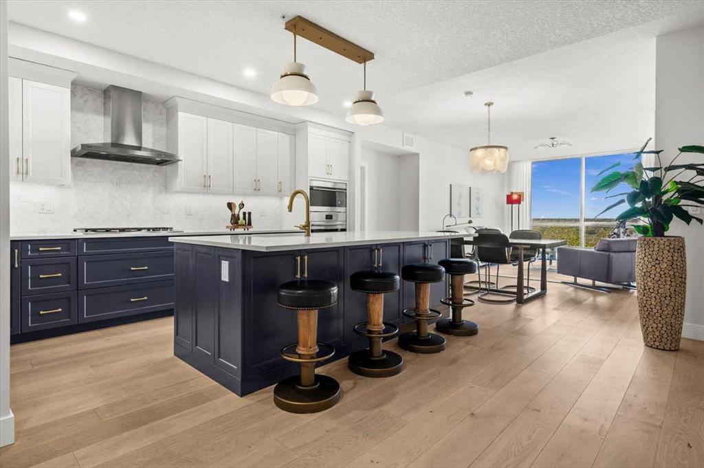 #209 15 Cougar Ridge Landing SW, Calgary, Alberta, T3H 6C3
