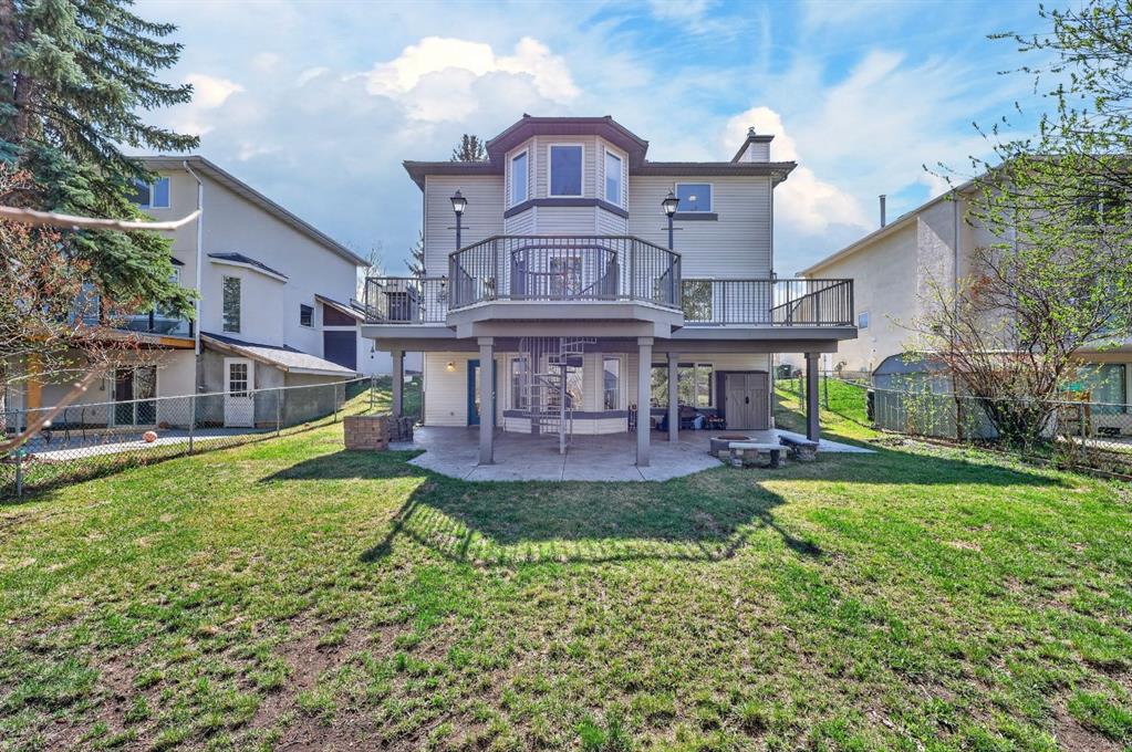 222 Diamond Drive SE, Calgary, Alberta, T2J 7C8