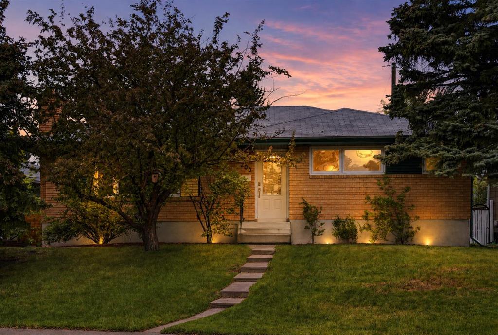 203 Southampton Drive SW, Calgary, Alberta, T2W 0V6