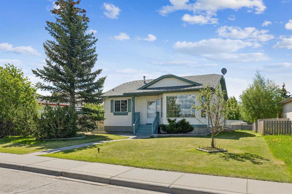 121 Quigley Drive, Cochrane, Alberta, T4C1R1