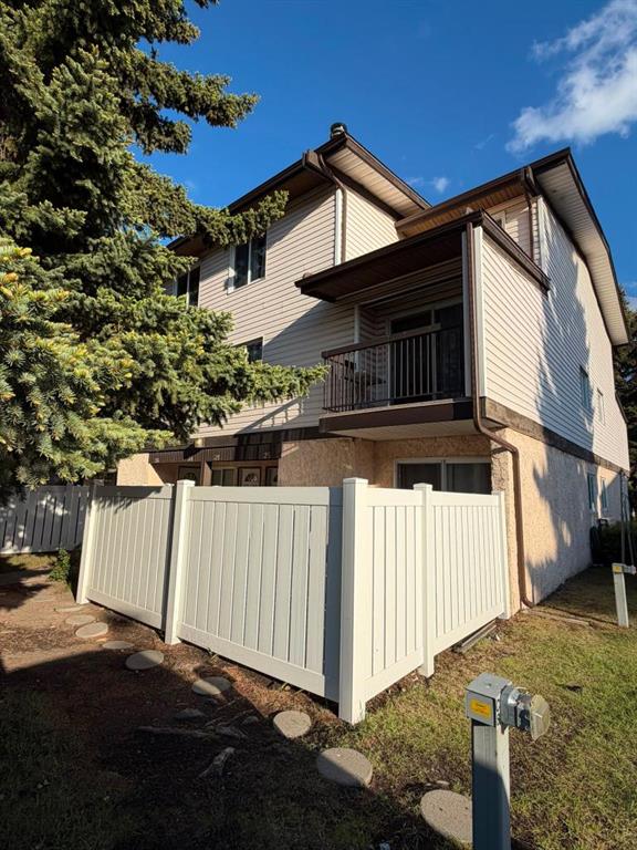 #25 3745 Fonda Way SE, Calgary, Alberta, T2A 5W7