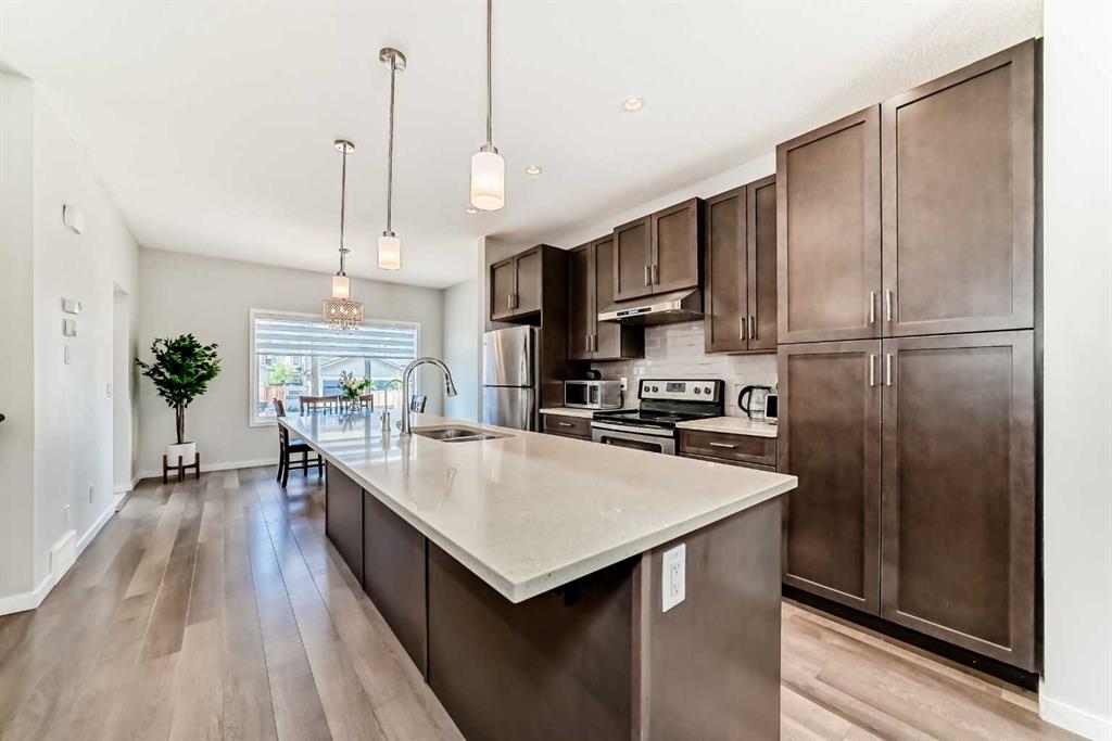 151 Copperpond Rise SE, Calgary, Alberta, T2Z 1J7