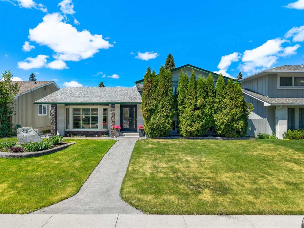 32 Lake Crimson Close SE, Calgary, Alberta, T2J 3K7