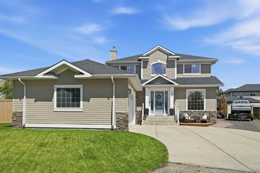 123 Canoe Place SW, Airdrie, Alberta, T4B 2L5