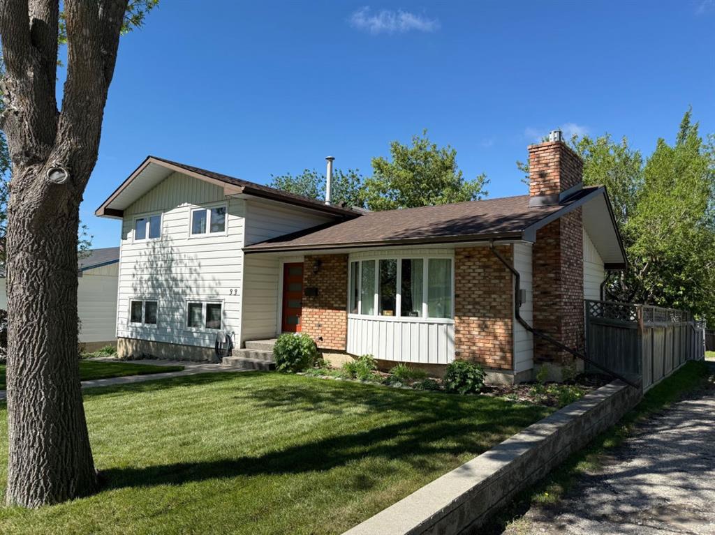 33 Carolina Drive, Cochrane, Alberta, T4C1C4