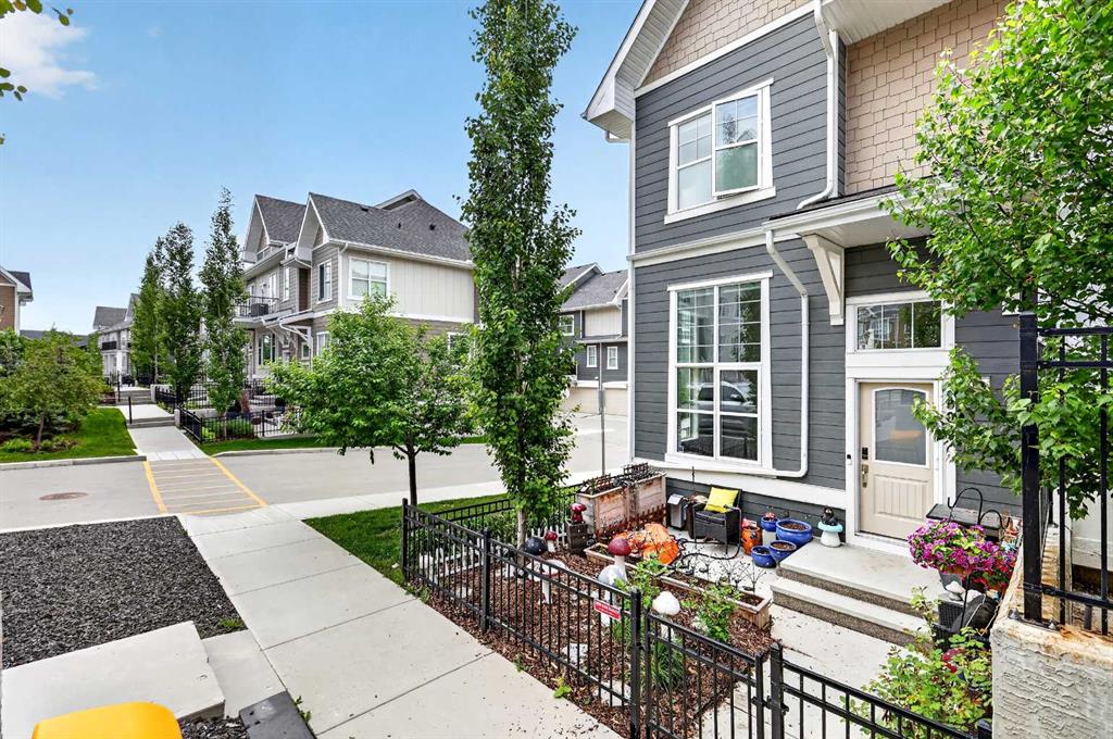 903 Cranbrook Walk SE, Calgary, Alberta, T3M 2V5