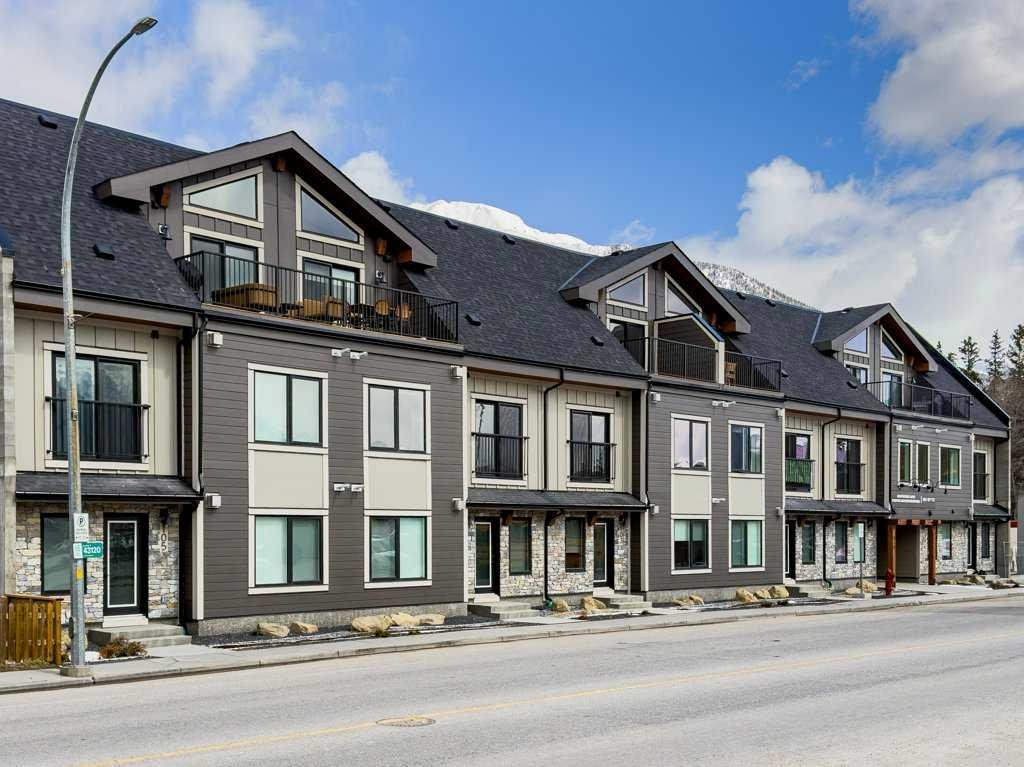 #105 810 10 Street, Canmore, Alberta, T1W2A7