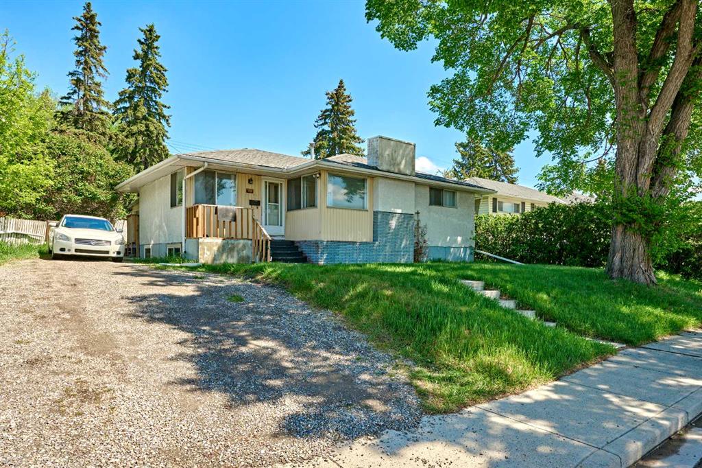 28 CORNELL Place NW, Calgary, Alberta, T2K 1J4