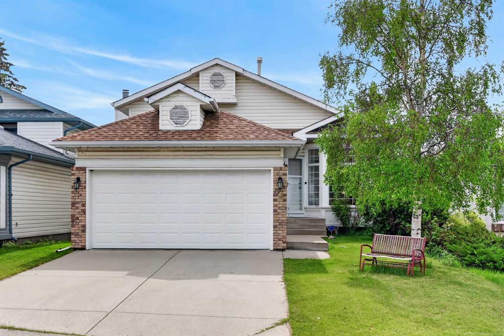 76 Hawkmount Close NW, Calgary, Alberta, T3G 3Z5