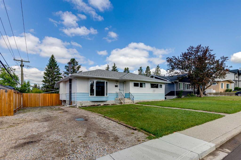 47 Clarendon Road NW, Calgary, Alberta, T2L 0P2