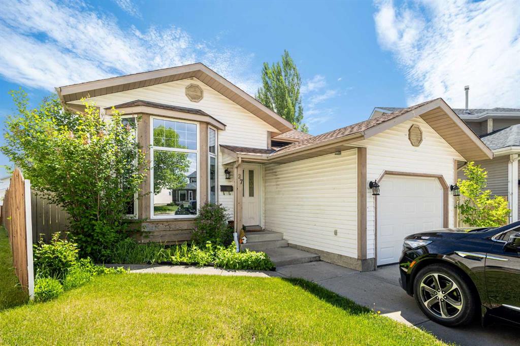 27 Erin Green Place SE, Calgary, Alberta, T2B 3C2
