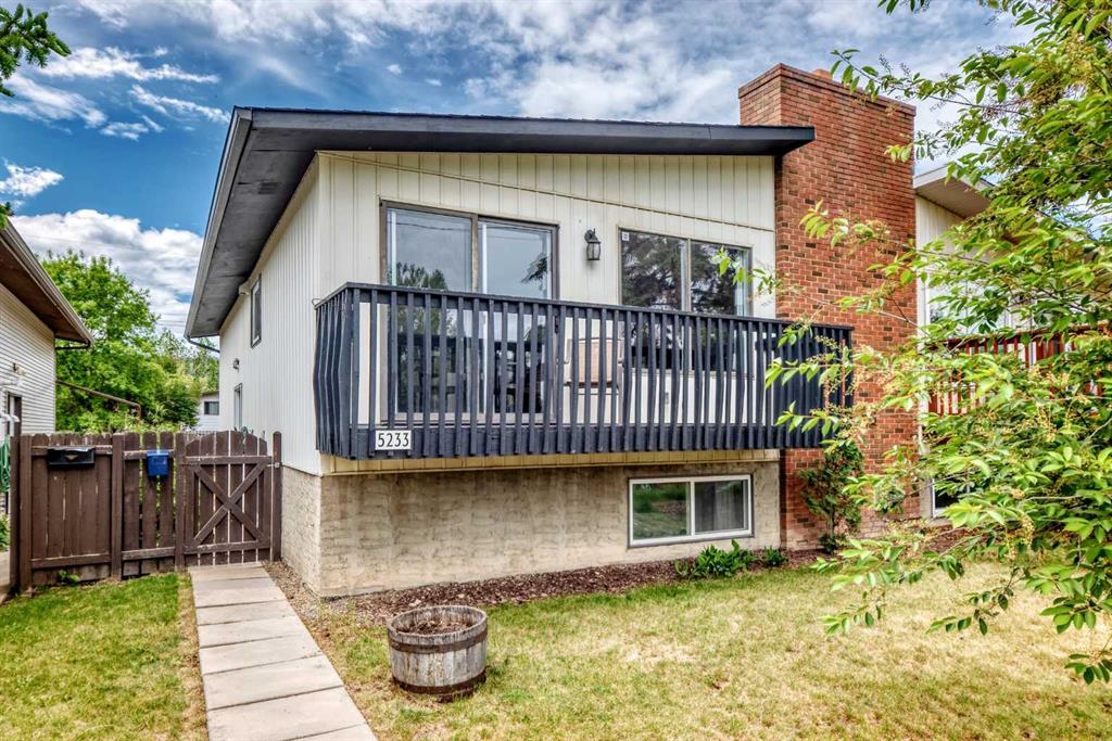 5233 17 Avenue NW, Calgary, Alberta, T3B 4N6