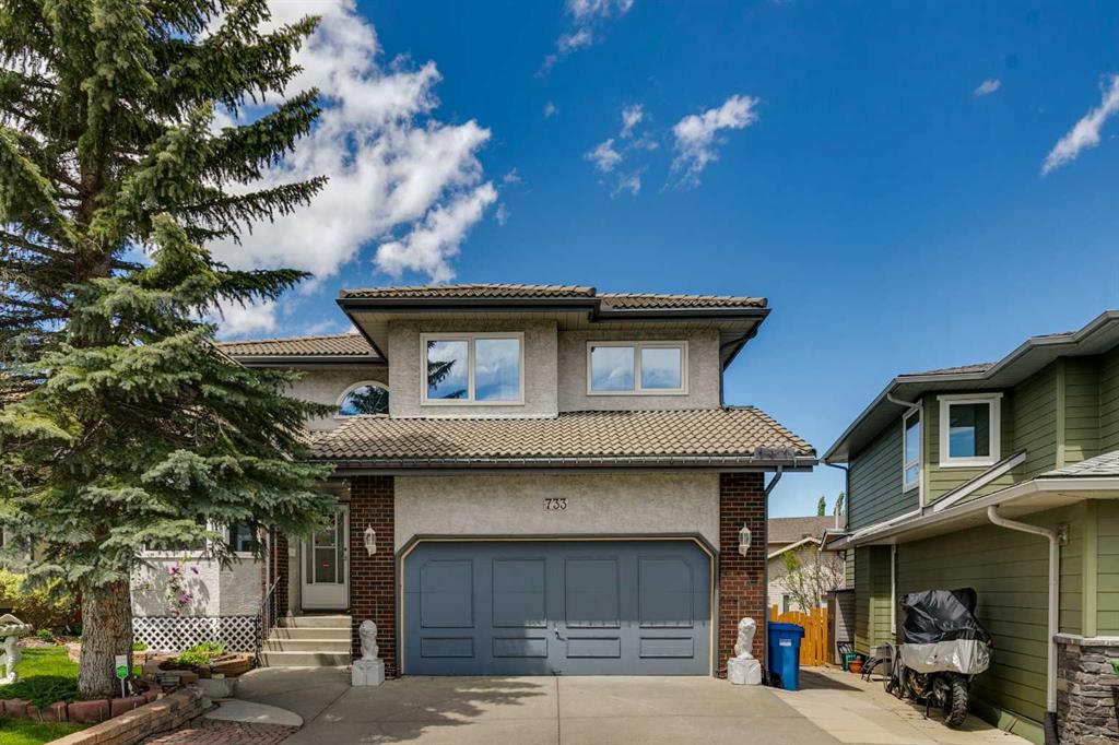 733 Edgebank Place NW, Calgary, Alberta, T3A 4S2