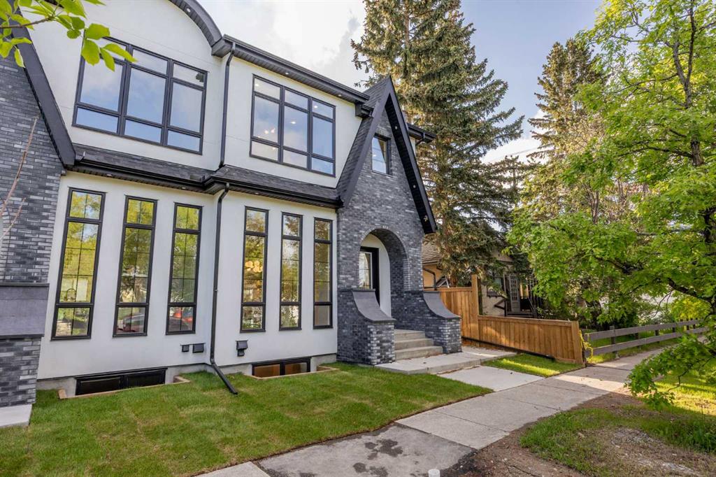 2205 26A Street SW, Calgary, Alberta, T3E 2C2