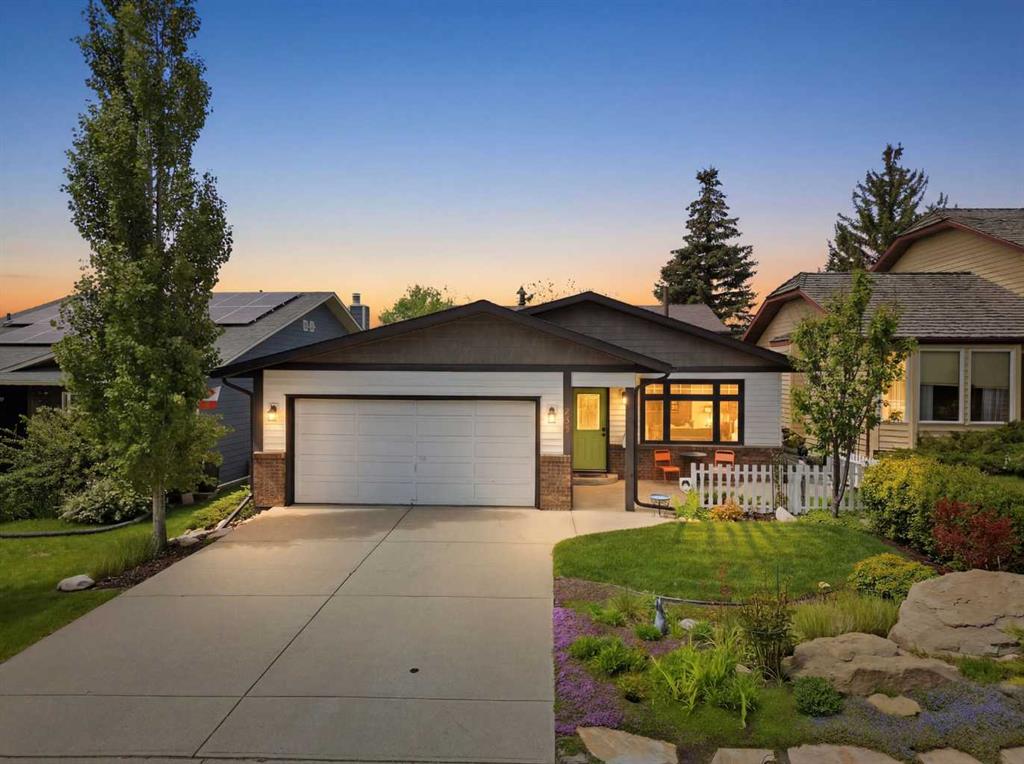 232 Hawkcliff Way NW, Calgary, Alberta, T3G 2T4