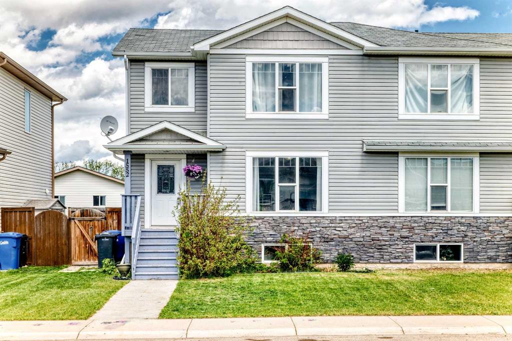 1552 Mcalpine Street, Carstairs, Alberta, T0M0N0