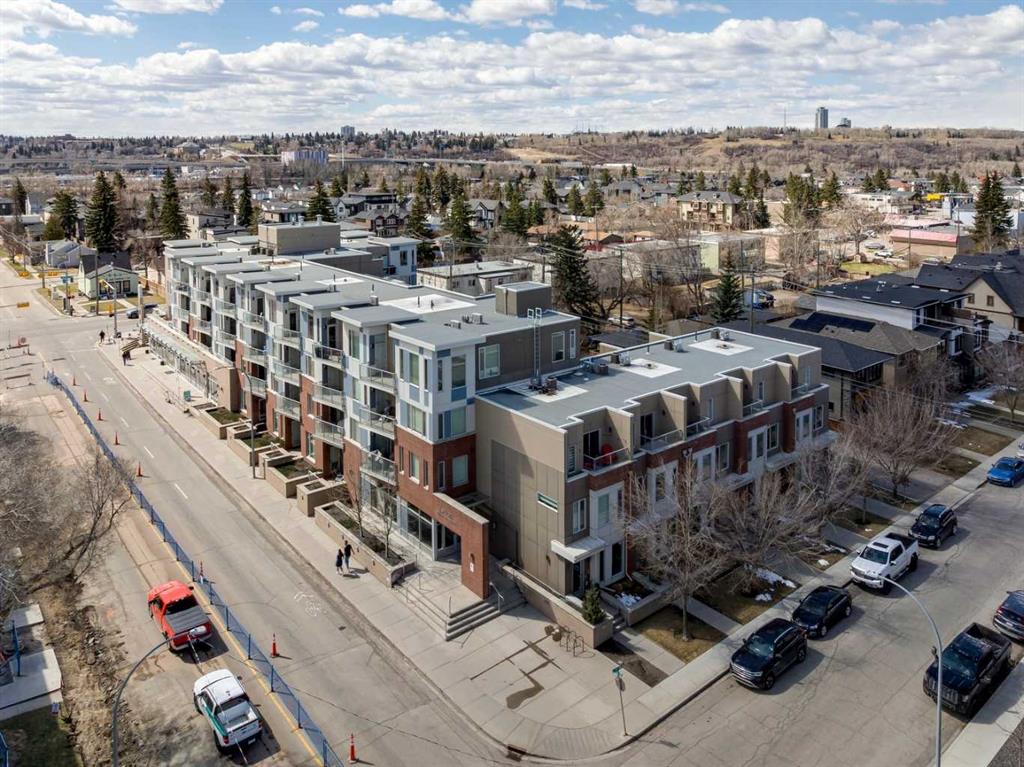 #209 119 19 Street NW, Calgary, Alberta, T2N2S7