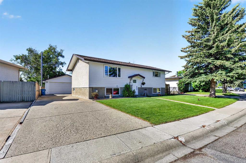 152 Maddock Way NE, Calgary, Alberta, T2A3X3