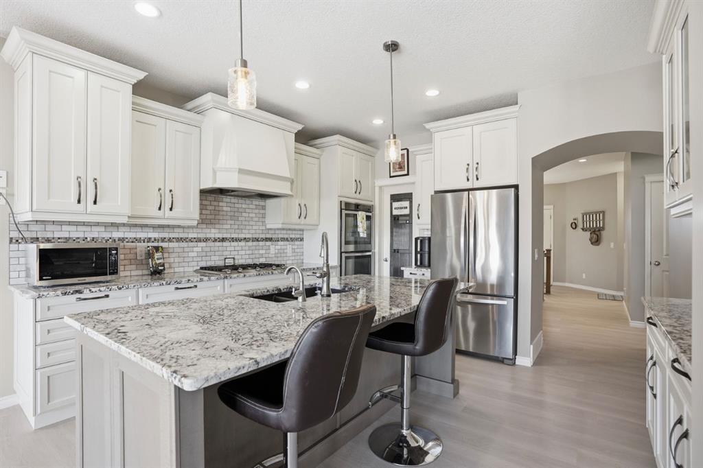 138 Reunion Landing, Airdrie, Alberta, T4B 3W4