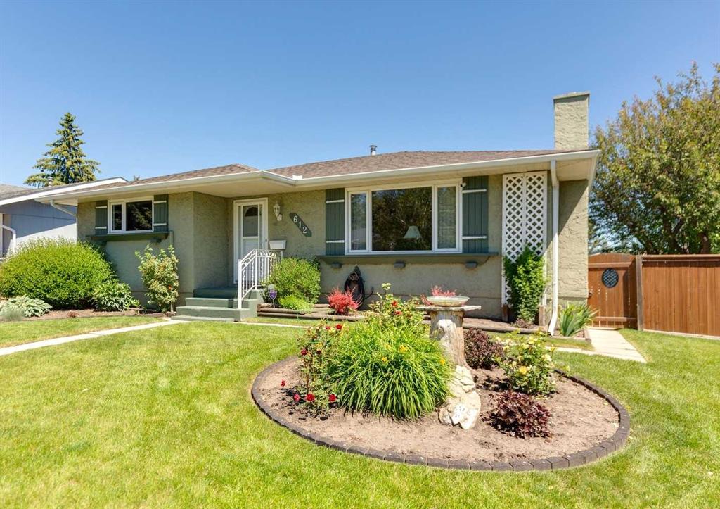 612 Cantrell Place SW, Calgary, Alberta, T2W 2E5