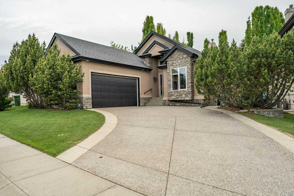123 Valley Creek Road NW, Calgary, Alberta, T3B 5W7