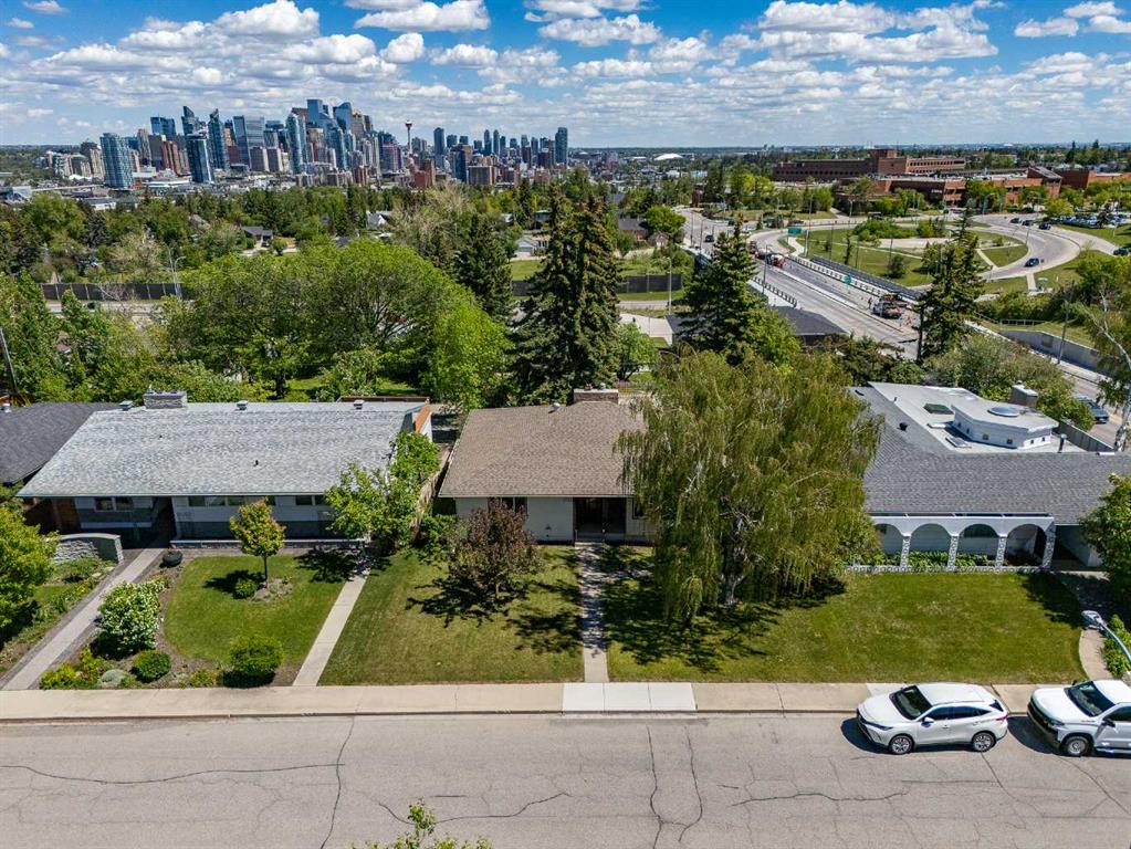 1738 Suffolk Street SW, Calgary, Alberta, T3C 2N2