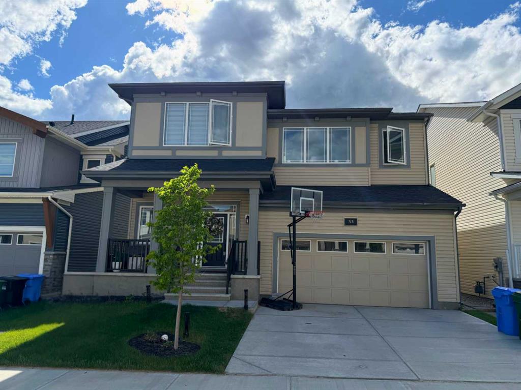 33 Carringwood Street NW, Calgary, Alberta, T3P 2A7