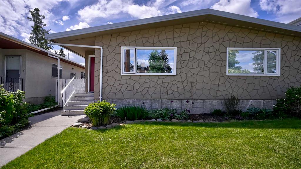 2037 50 Avenue SW, Calgary, Alberta, T2T 2W4
