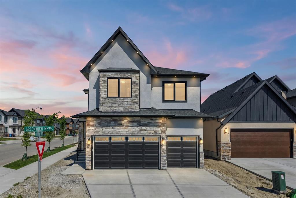 32 Greenwich Mews NW, Calgary, Alberta, T3B 6P9