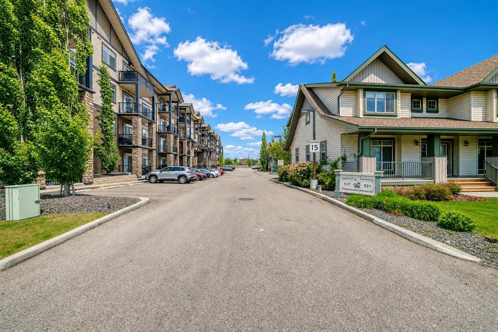 #312 117 Copperpond Common SE, Calgary, Alberta, T2Z 5E2