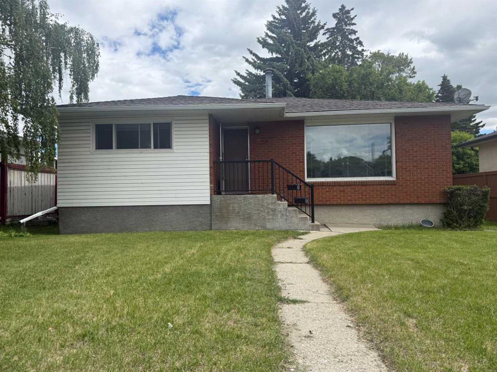 #2848 24 Street Street NW, Calgary, Alberta, T2M 3Z3