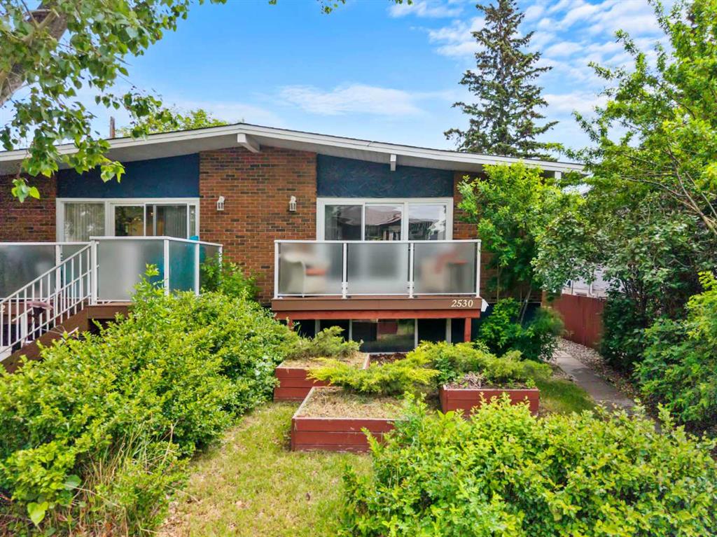 2530 16A Street NW, Calgary, Alberta, T2M 3R4