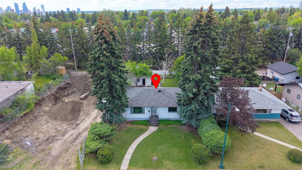 2115 Halifax Crescent NW, Calgary, Alberta, T2M4C8
