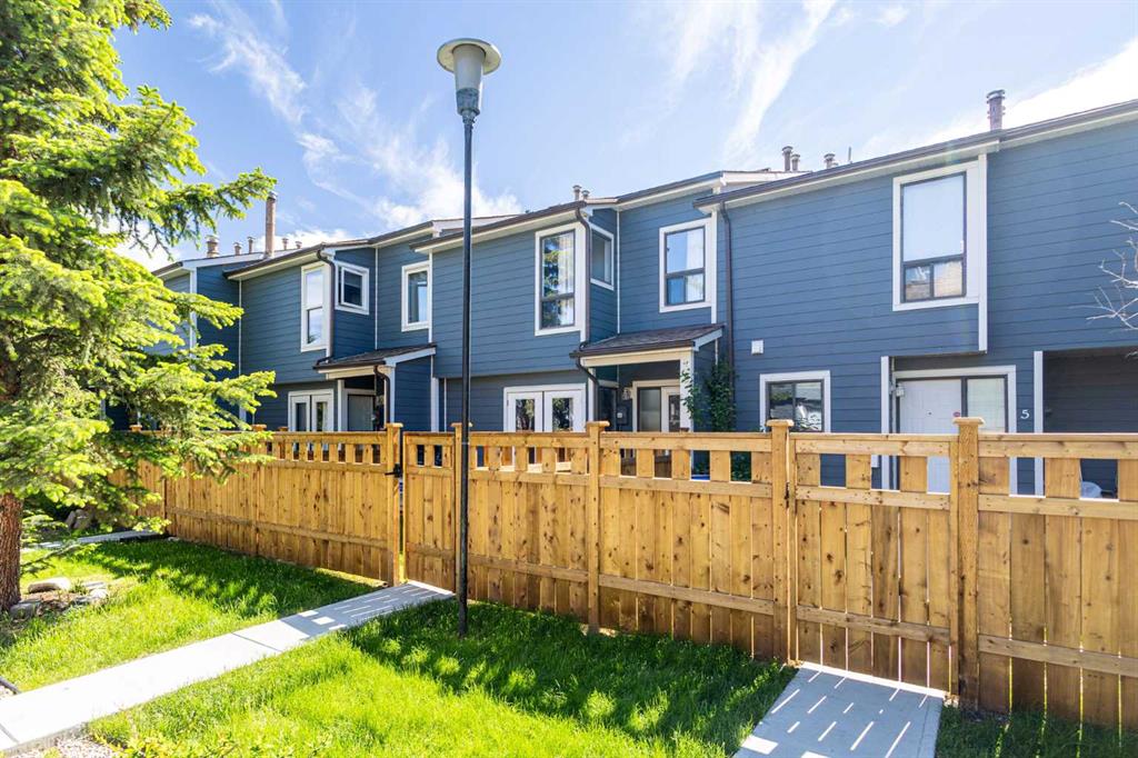 #4 203 Grier Terrace NE, Calgary, Alberta, T2K5Y7