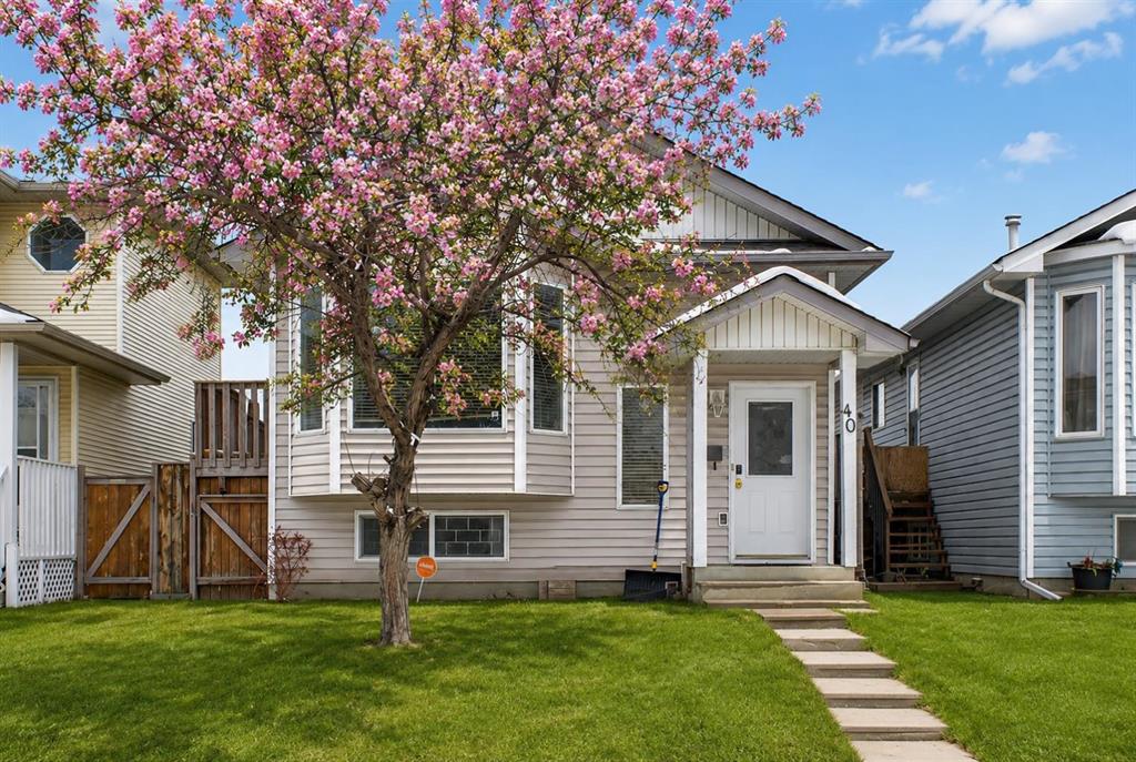 40 Erin Circle SE, Calgary, Alberta, T2B 3H9