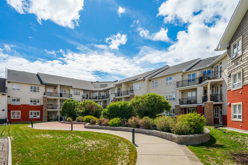 #455 26 Val Gardena View SW, Calgary, Alberta, T3H 5Z5