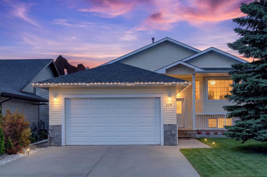 219 Hillcrest Boulevard, Strathmore, Alberta, T1P 1Z6
