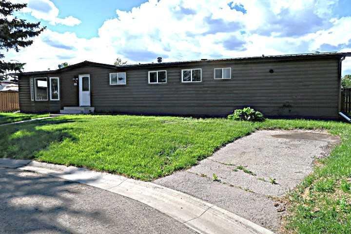 28 Riley Street NE, High River, Alberta, T2V 1G5